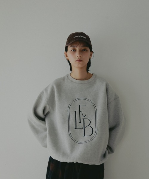 A part by 【LA FINE BOUCHEコラボ】ロゴスウェットF A part by（アパートバイ） トレーナー スウェット 「LA FINE BOUCHE