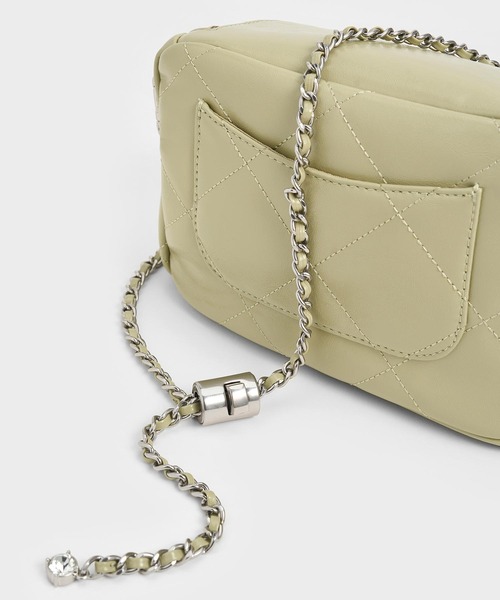 【ほぼ新品】Charles&Keith ショルダーバッグ　キルティング CHARLES ＆ KEITH ショルダーバッグ バッグ Apfra ミニアップ