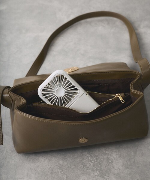 ADAM ET ROPE ショルダーバッグ ADAM ET ROPE' ショルダーバッグ バッグ メタルモチーフ