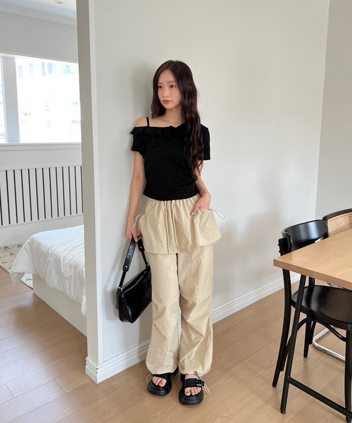 by muni:r tシャツ ワンショルダーフリルシャーリングカットソー