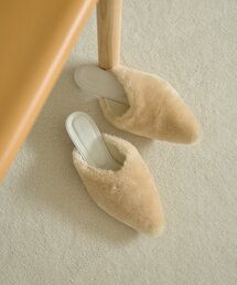 Whim Gazette（ウィム ガゼット） サンダル 「Hoaw.」ムートンミュール