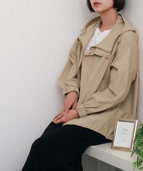 SEROLYインディビ　マウンテンパーカー　ラージサイズ　ベージュ SEROLYインディビ マウンテンパーカー ラージサイズ ベージュ XLARGE