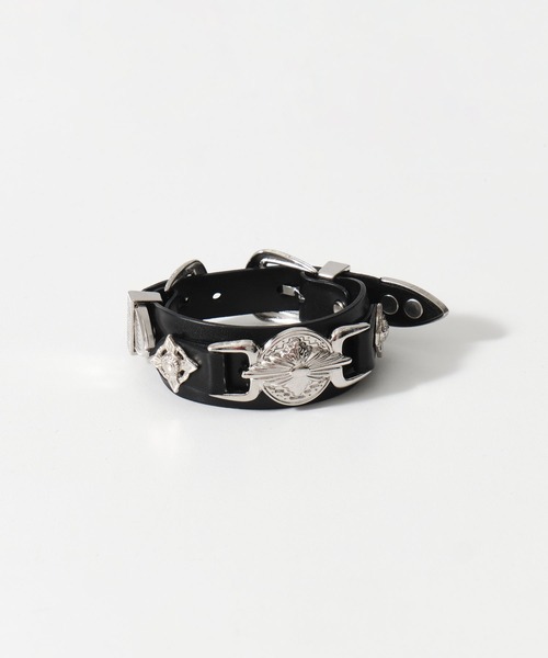 バングル 「TOGA TOO/トーガトゥー」Double buckle concho bangle/ダブルバックルコンチョバングル レディースの画像