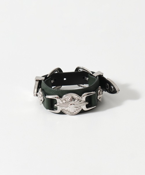 バングル 「TOGA TOO/トーガトゥー」Double buckle concho bangle/ダブルバックルコンチョバングル レディースの画像