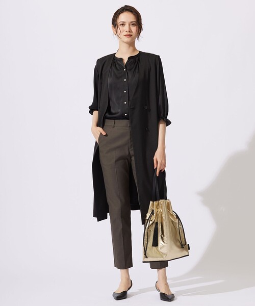 レディース 【美品】自由区 24AW セミブライトサテンブラウス 洗える 