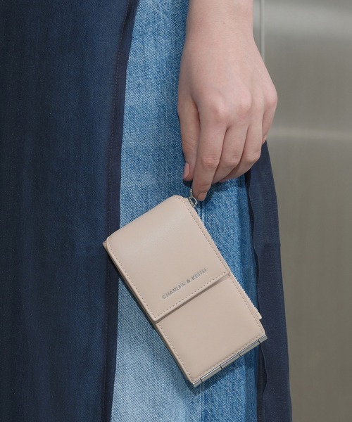 ドライタッチショルダージャケット CHARLES ＆ KEITH 財布 Calla カルラ トライフォールドサイド