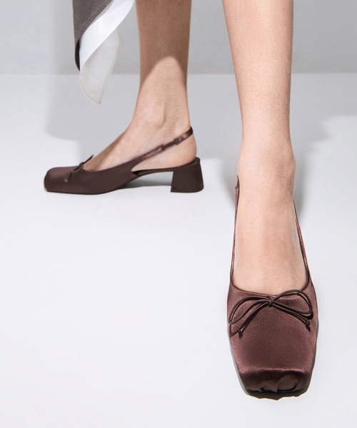 CHARLES ＆ KEITH パンプス サテン ボウスクエアトゥスリング