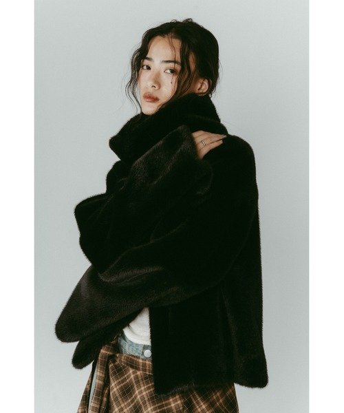 Knuth Marf（クヌースマーフ） コート アウター point collar fur coat