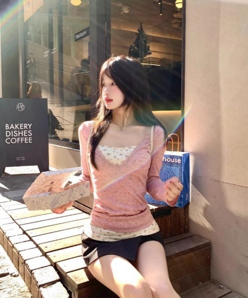 tシャツ Y2K レイヤード風 フラワープリント ドッキングカットソー
