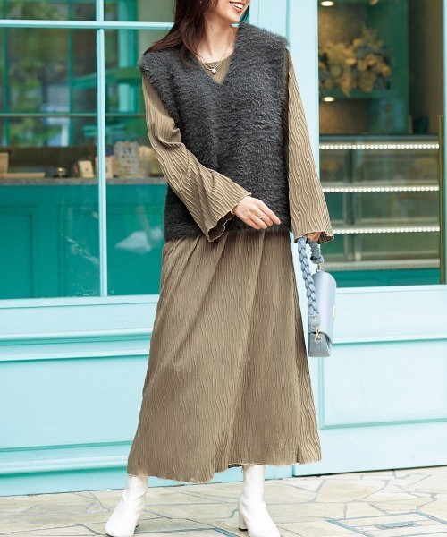 Loungedress シャギーベスト　未使用品 新 モデルファッション - Loungedress シャギーベスト 未使用品