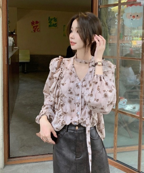 ブラウス シャツ チョーカーデザイン フリルスリーブ 花柄シフォン