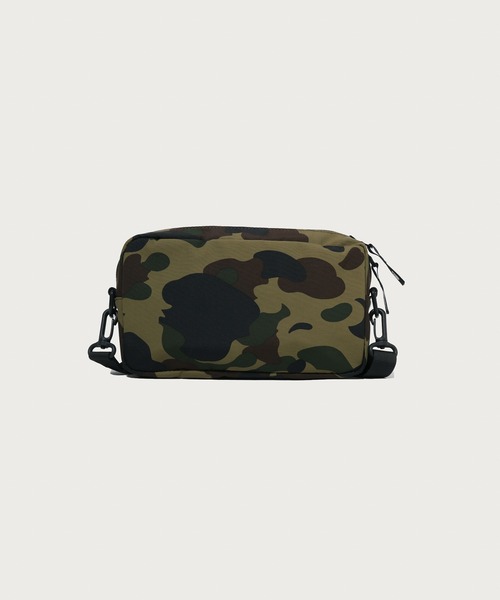 A BATHING APE カモフラージュショルダーバッグ☆新品 A BATHING APE（アベイシングエイプ） ショルダーバッグ 1ST CAMO MINI