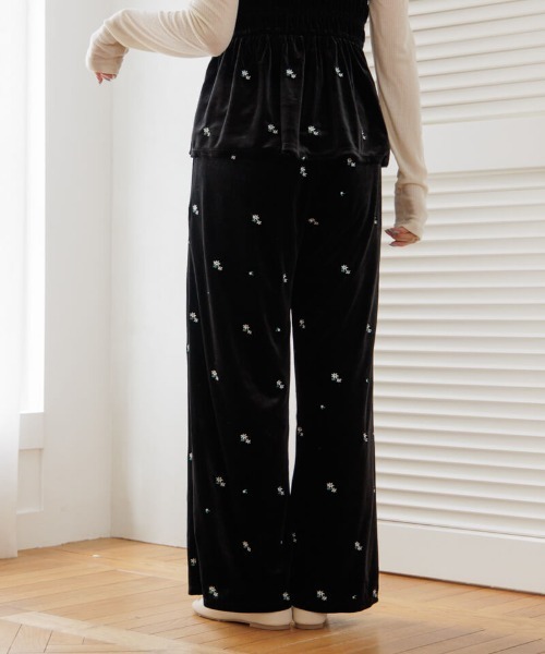 【qiri】ワイルドフラワーズ　エンブロイダリーパンツ　パープル qiri】ワイルドフラワーズエンブロイダリーパンツパープル