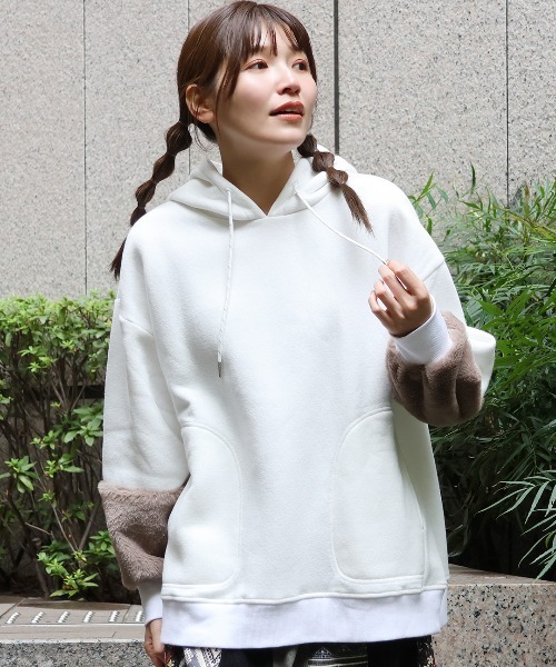 チチカカ（TITICACA） パーカー 袖ファースウェットフーディー