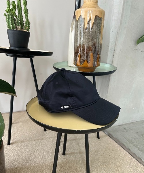 emmi NEW ERA 9TWENTY ネイビーキャップ emmi キャップ 帽子 「emmi|NEW ERA」9TWENTYサテンキャップ
