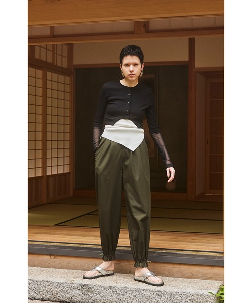 OMMO（オーエムエムオー） スラックス パンツ GATHER TAPERED PT  