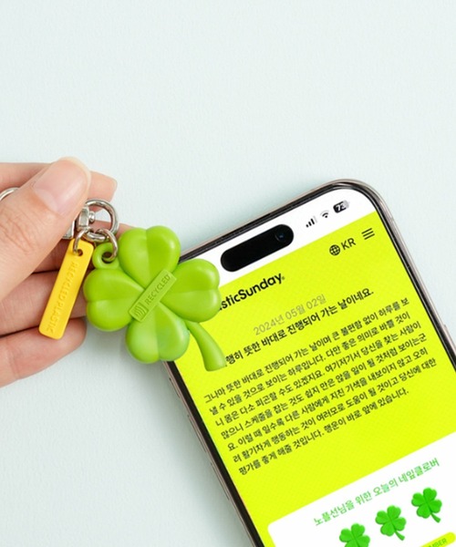 SPINNS（スピンズ） キーホルダー SNSで話題!!注文殺到アイテム スマホ