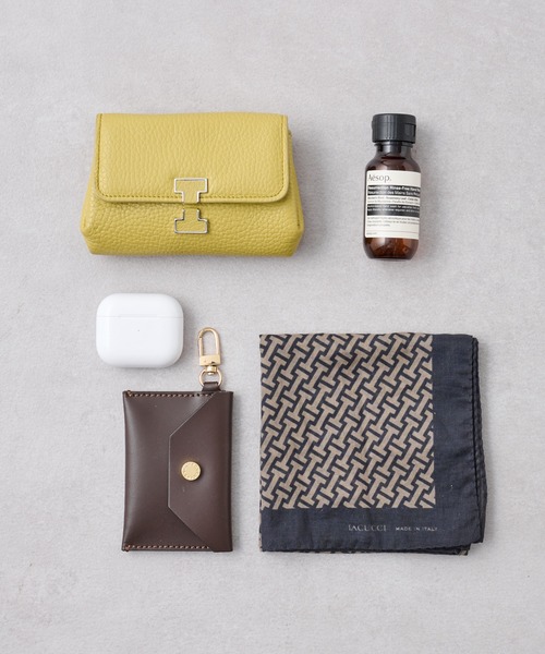 IACUCCI（イアクッチ） ショルダーバッグ FREE ブラック レディース