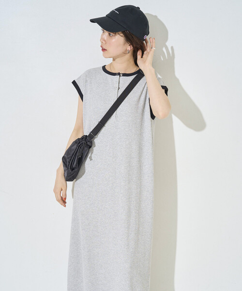 ワンピース 限定展開　ヘンリー ボタン フレンチ スリーブ ワンピースの画像