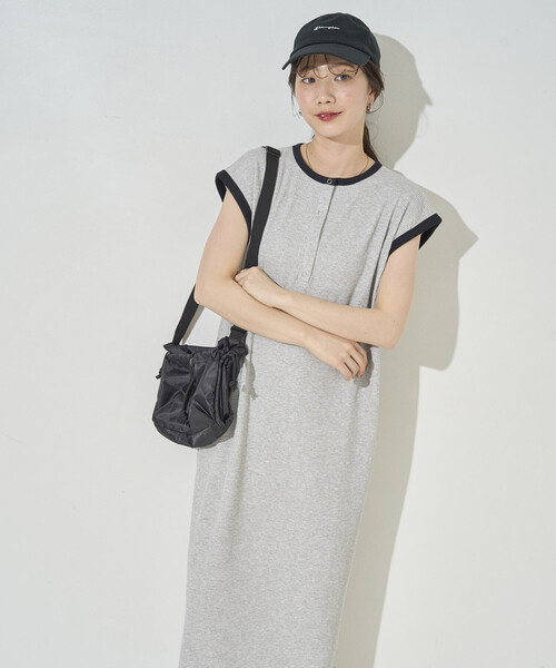 ワンピース 限定展開　ヘンリー ボタン フレンチ スリーブ ワンピースの画像