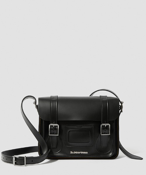 美品★Dr. MARTENS ブラックショルダーバッグ★175 Dr.Martens（ドクターマーチン） ショルダーバッグ FREE ブラック