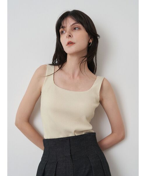 ELENDEEK 【新品】SQUARE NECK PAD TANK トップス ELENDEEK SQUARE NECK PAD TANK TOP SQUARE NECK PAD