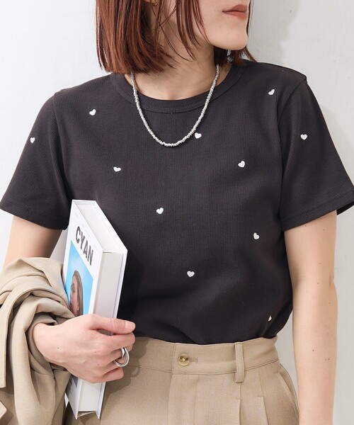 liten. ハート刺繍　トップス LIENCOEUR tシャツ ミニハート刺繍Tシャツ レディース
