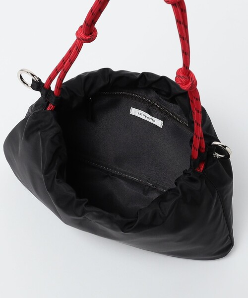 LE VERNIS】SEASONAL BLACK BAG「埋もれず目にとまる、黒