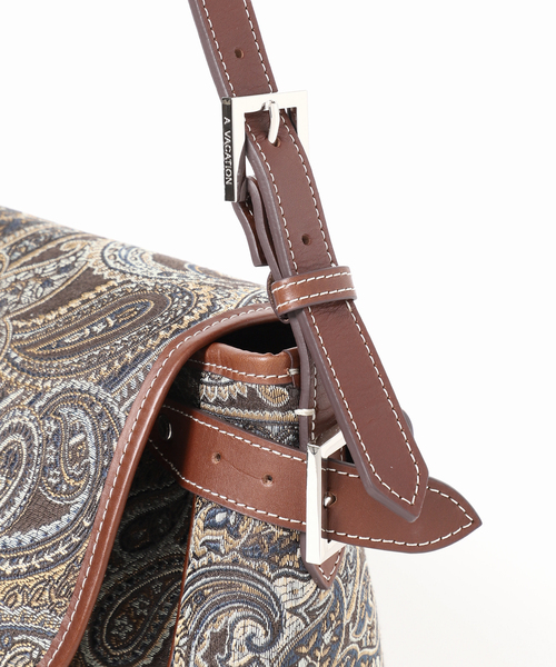 【超美品】アヴァケーション　ショルダーバッグ　キキ　ミニ　レザー　ジャガード 超美品】アヴァケーション ショルダーバッグ キキ ミニ レザー