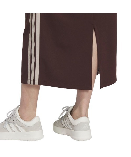 【まだ受付中･送付可能】新品タグ付 アディダス adidas 3ストライプスカート スウェット生地 L ホワイト♪ 早い者勝ちです✨✨ adidas（アディダス） スカート スリーストライプス DK アイライン