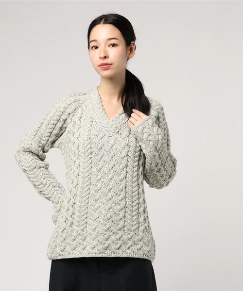 ☆未使用・タグ付☆aran WOOLLEN MILLS ニットポンチョ　ケーブル ニットポンチョ／aran woollen mills（アランウーレンミルズ）｜愛着を