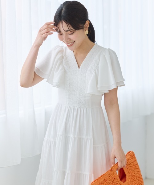 「AND COUTURE」 半袖ワンピース FREE オフホワイト レディースの画像