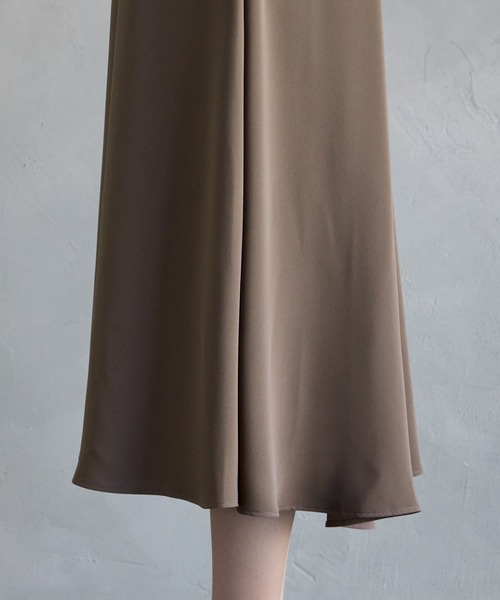 AIMER パーティードレス　Mサイズ　ブラウン　美品 AIMER（エメ） ドレス ラメチュール×マットサテン袖付きフレア