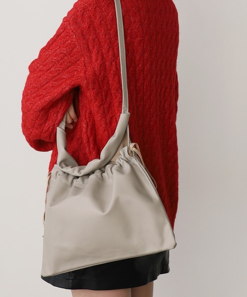 【美品】YOUNG&OLSEN ハンドバッグ　ショルダーバック　ブラウン　レザー YOUNG & OLSEN(ヤングアンドオルセン) / トートバッグ/レザー