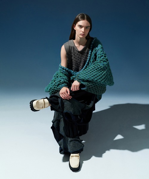 CHARLES ＆ KEITH サンダル Remy レミ エンブレムアクセント