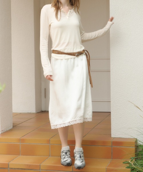 ★新品未使用★サテンレーススカート　GIUNON スリット付き GIUNON スカート crushed satin lace skirt / クラッシュサテン