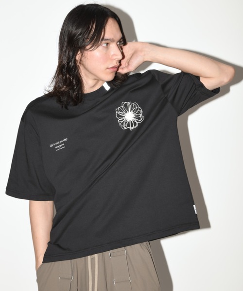 SUPERTHANKS（スーパーサンクス） tシャツ フラワーモチーフデザイン
