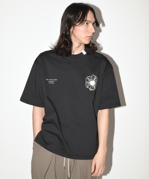 SUPERTHANKS（スーパーサンクス） tシャツ フラワーモチーフデザイン