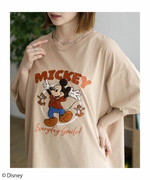 Disney tシャツ ミッキー チップ＆デールサガラ刺繍Tシャツ