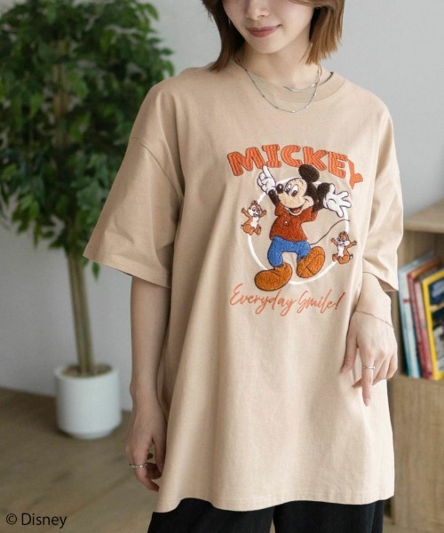 Disney tシャツ ミッキー チップ＆デールサガラ刺繍Tシャツ