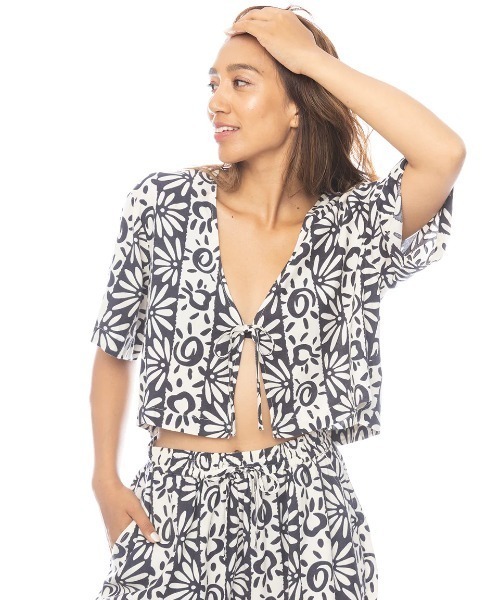 ブラウス シャツ BILLABONG レディース 「TROPICAL HIGHS」 SUNFLOWER TOP 半袖シャツ 「2025年春夏モデル」/