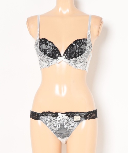 Sanei ブラジャー ショーツセット 「美谷間＆丸胸を叶える！ナチュ盛り