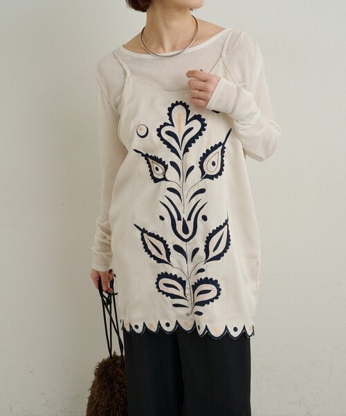 Omekashi（オメカシ） キャミソール サテン刺繍キャミチュニック