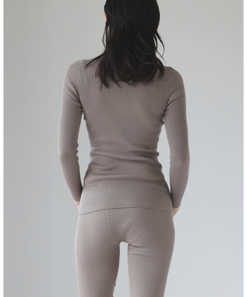 EMILY WEEK（エミリーウィーク） tシャツ シルク混リブVネックプル