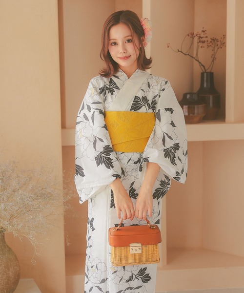 Tika 浴衣 レトロ 白地×モノトーン牡丹 ゆかた3点セット (浴衣+