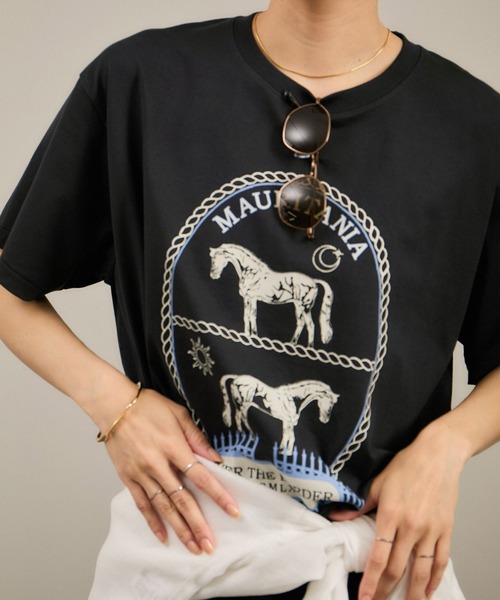 tシャツ Over the Border グラフィックプリントTEE / レタリングTシャツ「洗える」 レディース SALON adam et rope' tシャツ Over the Border グラフィック