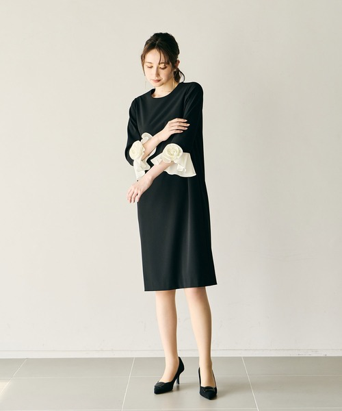 Audie a Muses（オーディア ミューズ） ワンピース フラワーモチーフ付