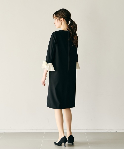 Audie a Muses（オーディア ミューズ） ワンピース フラワーモチーフ付