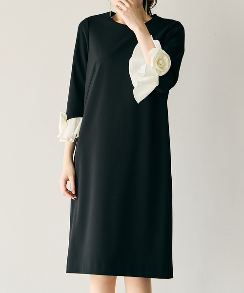 Audie a Muses（オーディア ミューズ） ワンピース フラワーモチーフ付