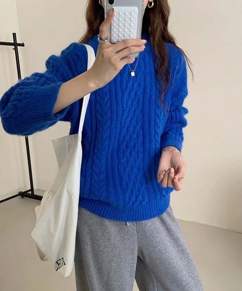 ニット セーター クルーネックケーブル編みニット レディース